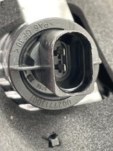 Load image into Gallery viewer, TAIL LIGHT LAMP ASSEMBLY Volvo C30 07 08 09 10 11 12 13 Left - NW579953
