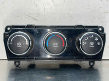 Load image into Gallery viewer, Temperature Controls Jeep Wrangler 2016 - NW579785
