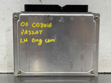 Load image into Gallery viewer, ECU ECM COMPUTER Audi A6 Passat 1999 99 00 01 2.8 - NW652677

