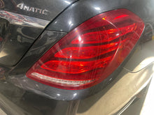 Load image into Gallery viewer, [INVENTORYCAR_YEAR_MAKE_MODEL] TAIL LIGHT LAMP ASSEMBLY Right - NW580188
