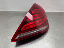 Load image into Gallery viewer, [INVENTORYCAR_YEAR_MAKE_MODEL] TAIL LIGHT LAMP ASSEMBLY Right - NW580188
