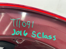 Load image into Gallery viewer, [INVENTORYCAR_YEAR_MAKE_MODEL] TAIL LIGHT LAMP ASSEMBLY Right - NW580188

