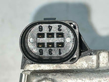 Load image into Gallery viewer, THROTTLE BODY Audi A6 RS4 A8 A6 01 02 03 04 05 06 - 09 - NW658809
