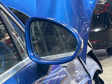 Load image into Gallery viewer, Side View Door Mirror  PORSCHE MACAN 2017 - NW581091
