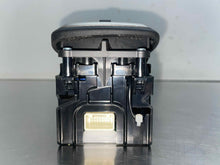 Load image into Gallery viewer, Radio  LEXUS IS300 2017 - NW581215
