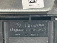 Load image into Gallery viewer, Computer Pontiac G8 2009 - NW581946
