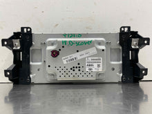 Load image into Gallery viewer, INFO-GPS SCREEN XE XF XFR XJ XJL Discovery Evoque Rover Sport 16-20 - NW582102
