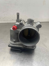 Load image into Gallery viewer, THROTTLE BODY Jaguar X Type 2005 05 2006 06 2007 07 08 - NW681422
