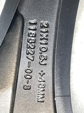 Load image into Gallery viewer, Wheel Rim  TESLA MODEL Y 2022 - NW683383
