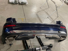 Load image into Gallery viewer, CARRIER ASSEMBLY Vanden Pl XF XFR XJ XJL XJR XK XKR 2010-2014 - NW46660
