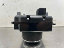 Load image into Gallery viewer, Temperature Controls Jeep Wrangler 2015 - NW685427
