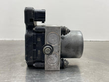 Load image into Gallery viewer, ABS Pump  CT6 2017 - NW582235
