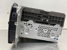 Load image into Gallery viewer, Radio Mercedes-Benz SL55 2009 - NW688257
