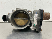 Load image into Gallery viewer, THROTTLE BODY Expedition F150 Navigator F350 Lincoln LT 04 05 06 07 08 09 10 - NW582999
