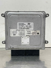 Load image into Gallery viewer, ECU ECM COMPUTER Hyundai Elantra 2017 17 2018 18 - NW689767
