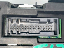 Load image into Gallery viewer, Speedometer Cluster Land Rover LR4 2015 - NW583244

