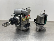 Load image into Gallery viewer, ABS PUMP Prius HS250H 2010 10 2011 11 2012 12 2013 13 - NW583155
