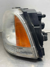 Load image into Gallery viewer, Headlight Lamp Assembly Lincoln Aviator 2004 - NW700912
