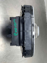Load image into Gallery viewer, Radio  MERCEDES C-CLASS 2022 - NW700958
