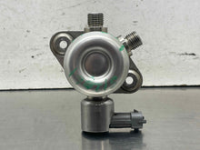 Load image into Gallery viewer, FUEL PUMP Jaguar Vanden Pl XF XFR XJ XJL XJR XK XKR 2010-2015 - NW707279

