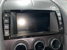 Load image into Gallery viewer, Radio  F TYPE 2016 - NW585467
