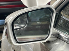 Load image into Gallery viewer, Side View Door Mirror  LINCOLN CONTINENTAL 2018 - NW585403
