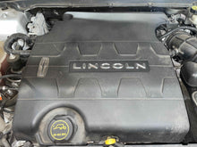Load image into Gallery viewer, Engine Motor  LINCOLN CONTINENTAL 2018 - NW585410
