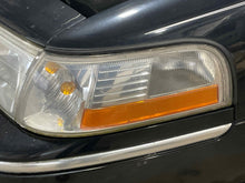 Load image into Gallery viewer, PARKLAMP Grand Marquis 2003 03 2004 04 2005 05 Left - NW586244
