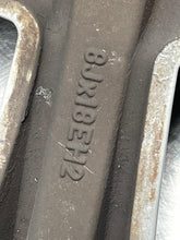 Load image into Gallery viewer, WHEEL Bmw 645i 650i 04 - 07 18" Alloy 12 Spoke - NW588602
