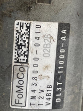 Load image into Gallery viewer, [INVENTORYCAR_YEAR_MAKE_MODEL] STARTER MOTOR - NW588797

