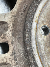 Load image into Gallery viewer, WHEEL RIM F250SD Pickup F350SD Pickup 17-19 18x8 ALUM 18x8, 8 lug, 170mm - NW588751

