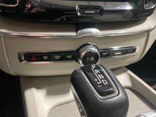 Load image into Gallery viewer, Temperature Controls  VOLVO XC60 2019 - NW588987
