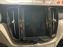 Load image into Gallery viewer, Radio  VOLVO XC60 2019 - NW589049
