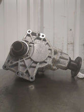 Load image into Gallery viewer, TRANSFER CASE Kia Telluride 20 21 22 23 24 - NW589242
