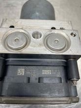 Load image into Gallery viewer, ABS Pump Mercedes-Benz SL500 2016 - NW590132
