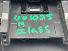 Load image into Gallery viewer, Radio  MERCEDES C-CLASS 2019 - NW590320

