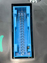 Load image into Gallery viewer, SPEEDOMETER CLUSTER Volkswagen Tiguan 13 14 15 16 17 - NW590899
