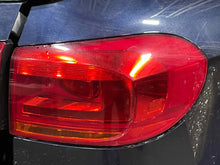 Load image into Gallery viewer, OUTER TAIL LIGHT LAMP Volkswagen Tiguan 12 13 14 15 16 17 Right - NW591001
