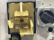 Load image into Gallery viewer, Temperature Controls Ford Mustang 2002 - NW591261
