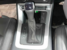 Load image into Gallery viewer, Floor Shifter  AUDI Q3 2022 - NW591934
