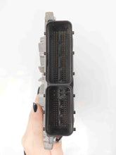 Load image into Gallery viewer, ECU ECM COMPUTER Volvo S40 V50 2004 04 2005 05 - NW62982
