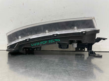 Load image into Gallery viewer, Park Lamp Light  SELTOS 2021 - NW592147

