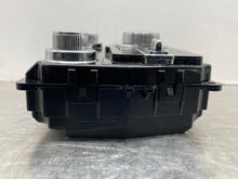 Load image into Gallery viewer, Radio  CORSAIR 2020 - NW592879
