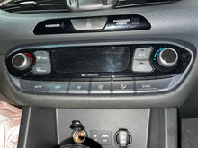 Load image into Gallery viewer, Temperature Controls Hyundai Elantra 2018 - NW592527
