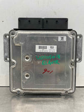Load image into Gallery viewer, ECU ECM Computer Hyundai Elantra 2018 - NW592607
