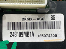 Load image into Gallery viewer, Speedometer Cluster Nissan Versa 2015 - NW592666
