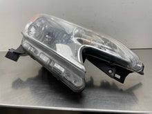 Load image into Gallery viewer, HEADLIGHT LAMP ASSEMBLY Versa 2014 14 2015 15 2016 16 Right - NW592631
