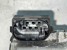 Load image into Gallery viewer, Throttle Body Hyundai Genesis 2013 - NW593748
