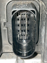 Load image into Gallery viewer, HEADLIGHT LAMP ASSEMBLY Audi A6 2009 09 2010 10 2011 11 Right - NW594178
