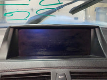Load image into Gallery viewer, Info-Gps Screen  BMW 128I 2012 - NW595251
